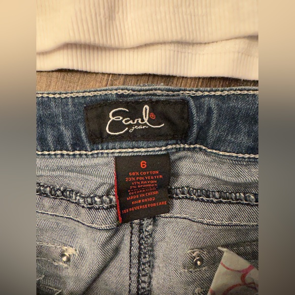 Y2k earl jeans shorts full of bling 💍 size6 - Picture 6 of 8